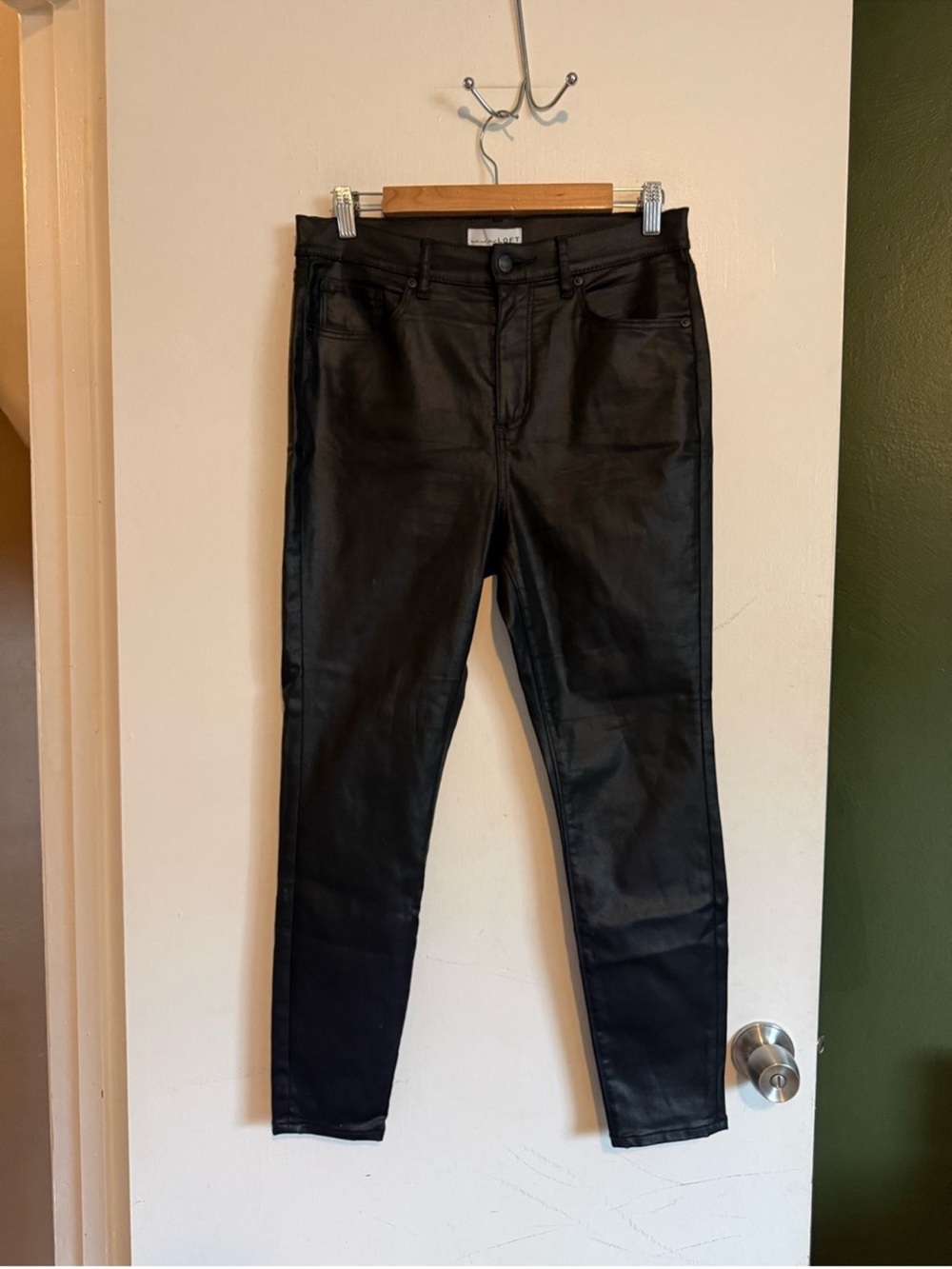 Loft coated black the skinny jeans size 29P/ 8P